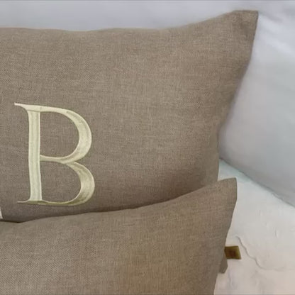 Par De Almofadas Com Iniciais Married Linho Bege Bordado Champanhe