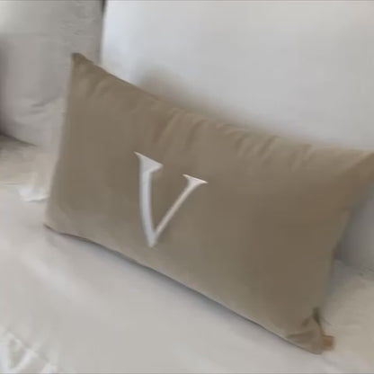 Par de Almofadas com Iniciais Single Veludo Caramelo Bordado Branco